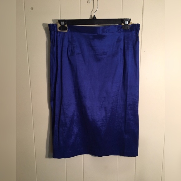 Business Formal Suit - Picture 2 of 2